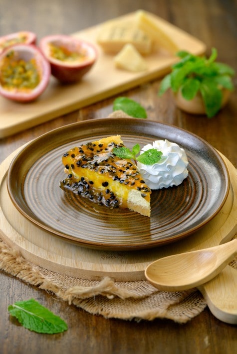 PASSION FRUIT CHEESECAKE